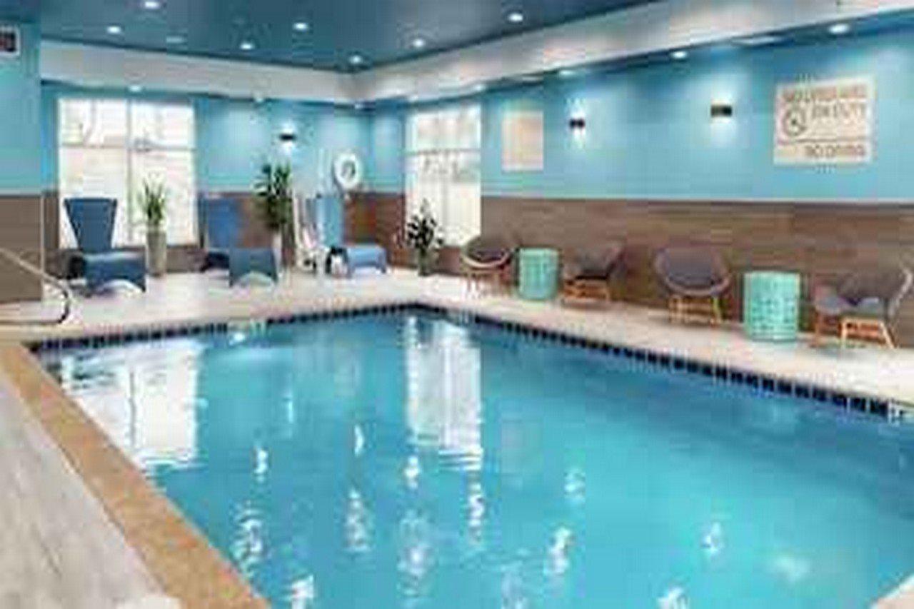 Hampton Inn & Suites Erie Bayfront Exteriör bild