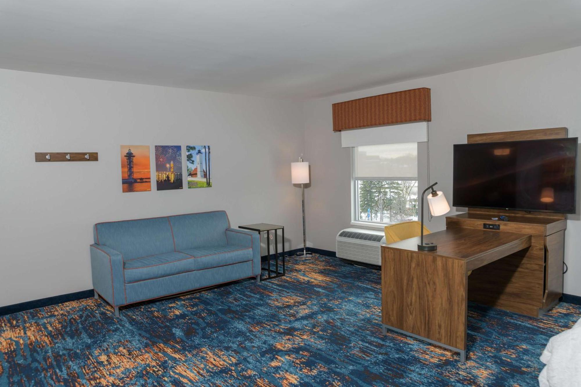 Hampton Inn & Suites Erie Bayfront Exteriör bild