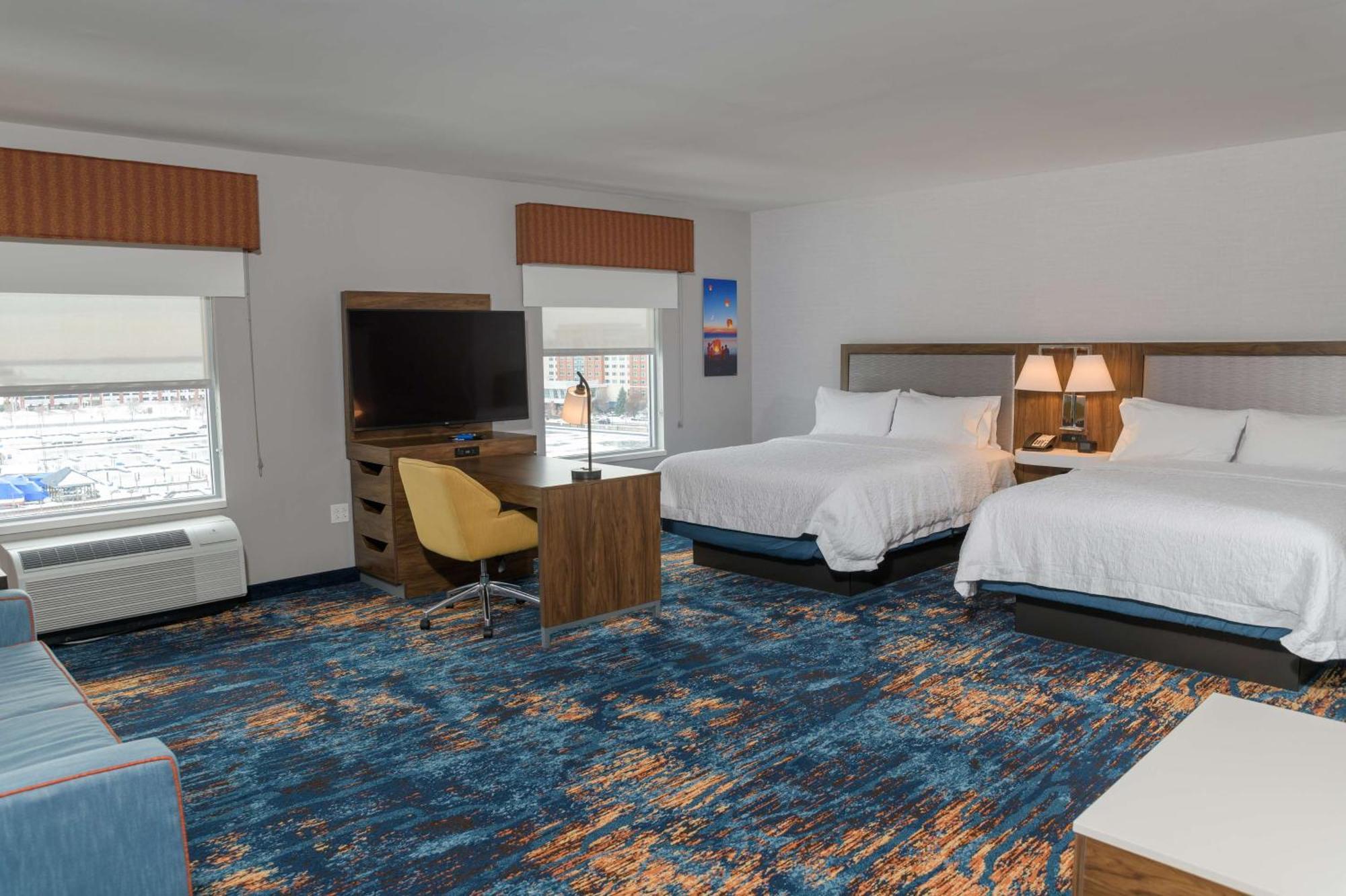 Hampton Inn & Suites Erie Bayfront Exteriör bild