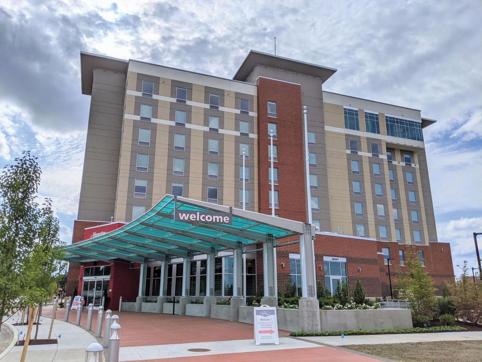 Hampton Inn & Suites Erie Bayfront Exteriör bild